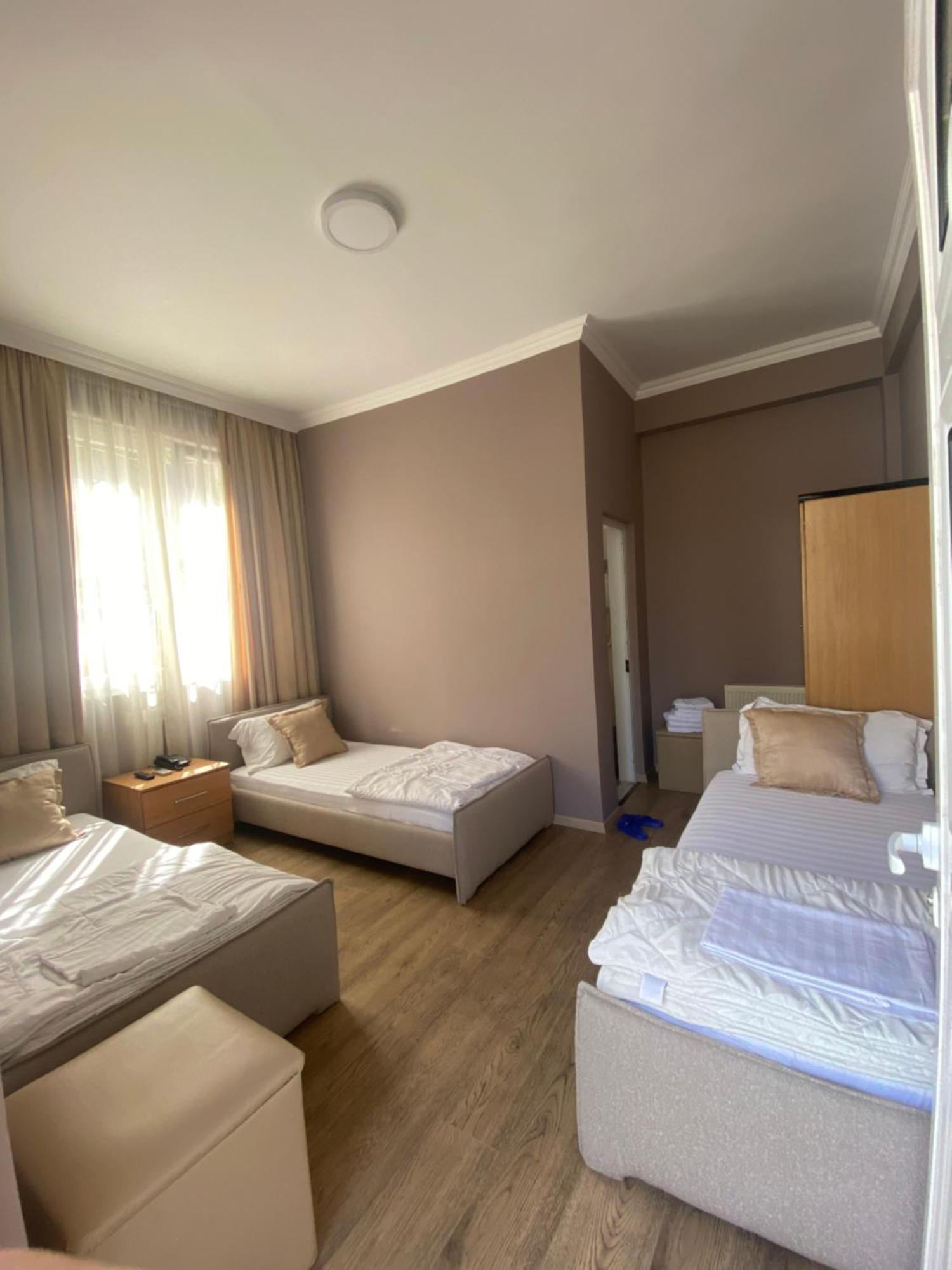 Hotel Akropoli Tirana Extérieur photo